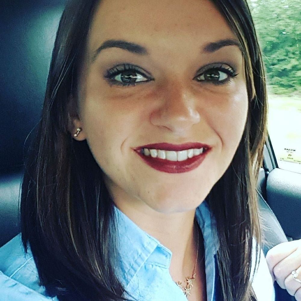 Meet your Posher, Danielle